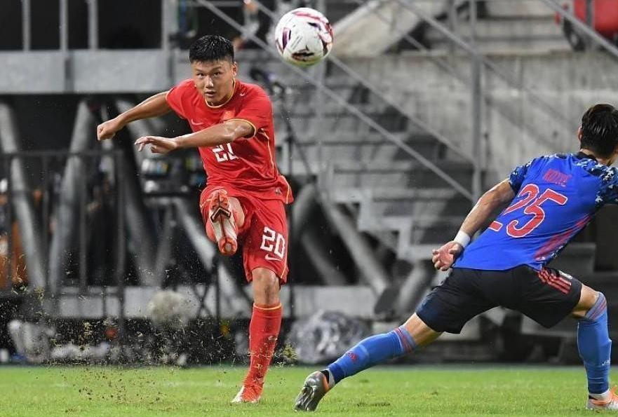 韩佳奇东亚杯扑救挡住了多少球,男足0:2不敌韩国无缘四强