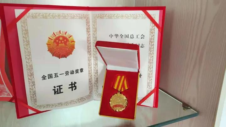 电焊焊工一年能挣多少钱,焊工挣钱吗