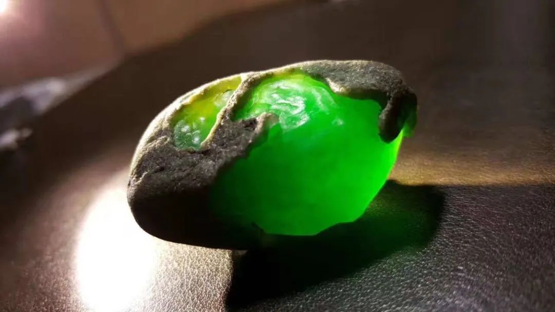 直播间买卖石头的骗局,直播间卖的骗人的石头