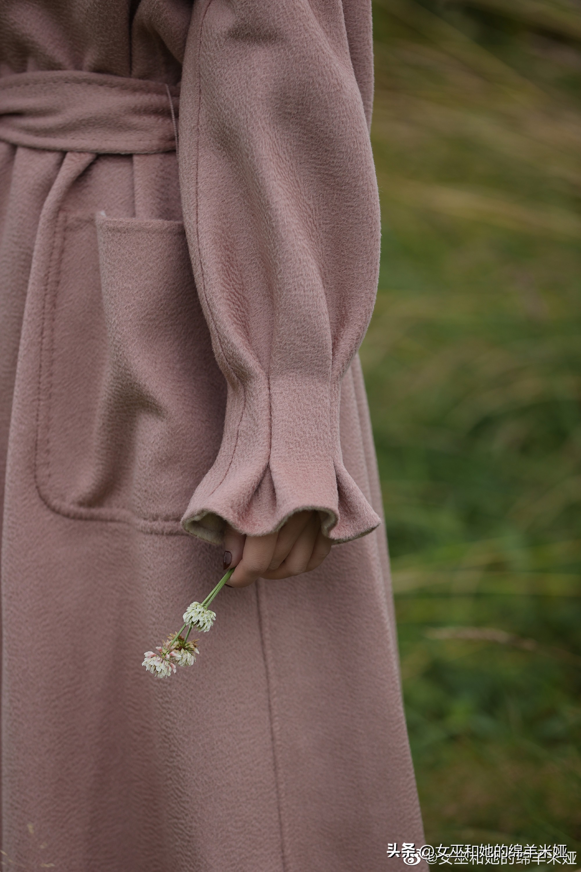 冬天怎么挑选衣服,冬天大衣什么颜色好看