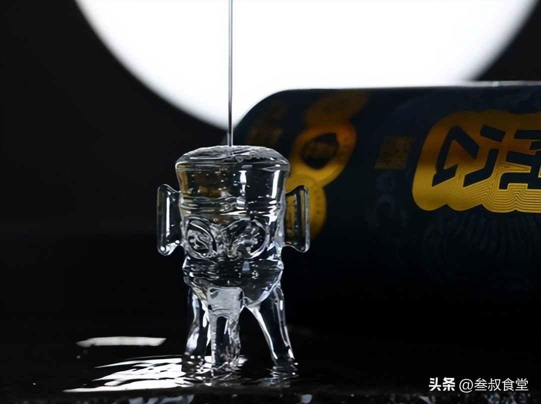 洋河酒海之蓝yj与sc有什么区别,洋河梦之蓝属于什么档次的酒