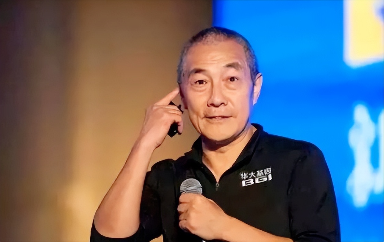 三年疫情狂赚222.8亿，男人靠“国难财”登顶富豪榜，网友：该