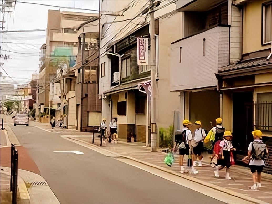 新泻少女监禁事件,九岁岛国少女遭肥宅十年监禁,最终因意外获救