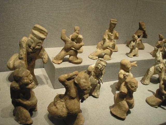 秦始皇博物馆兵马俑简介,秦始皇兵马俑是世界七大奇迹之一