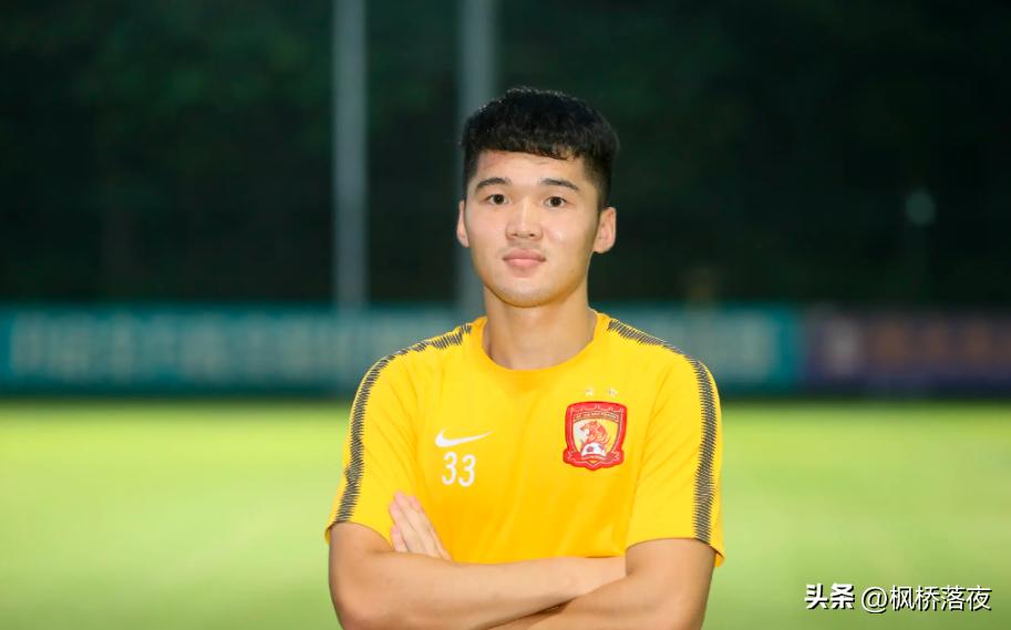 高速插上不停球一脚世界波！25岁飞翼再度闪光，恒大当初没用好他