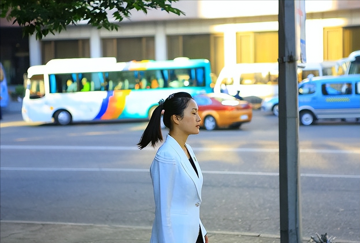 朝鲜人在中国打工能挣多少钱,在朝鲜一般人一天打工收入多少