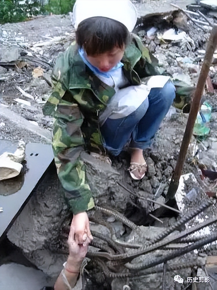 汶川地震15周年：100张照片，100个让人泪流满面的瞬间