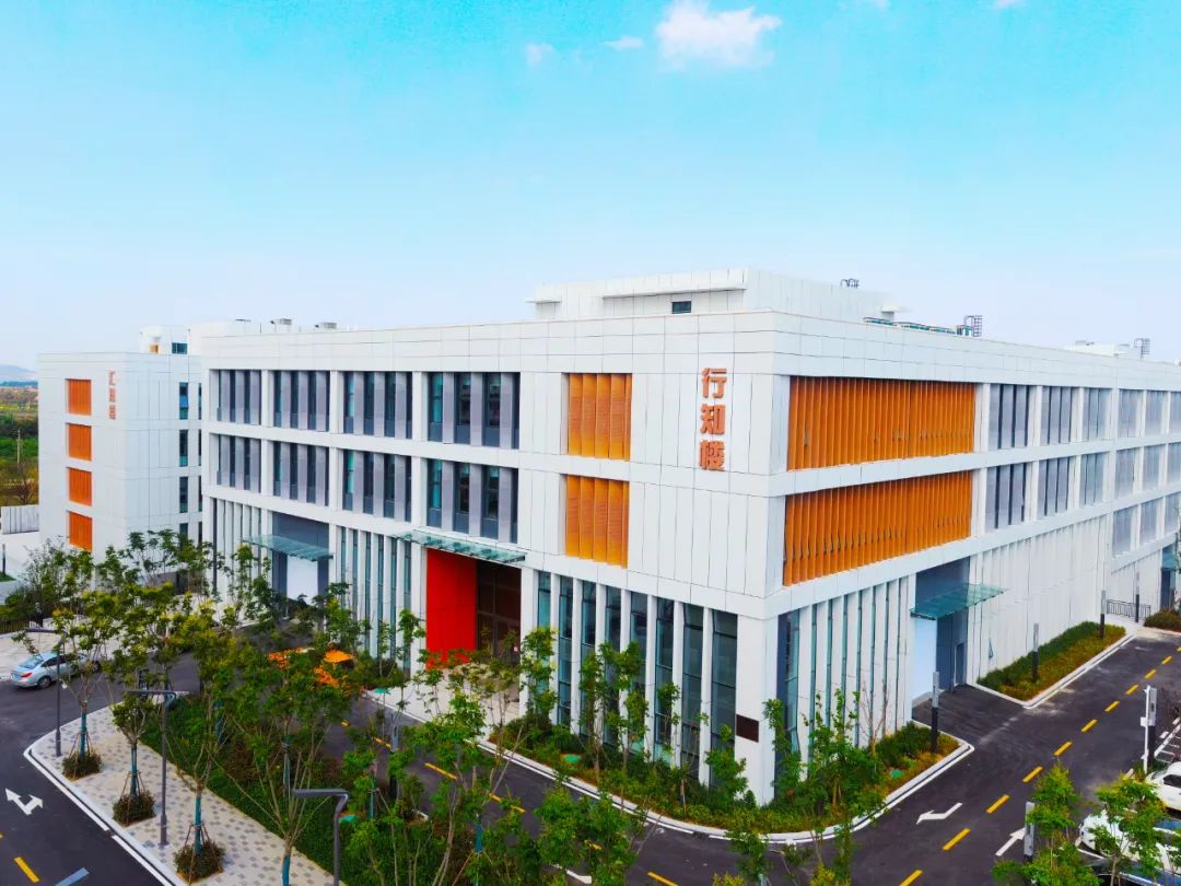 八角湾畔展新姿！烟台哈工程研究院喜摘“中国产学研合作创新与促进奖”