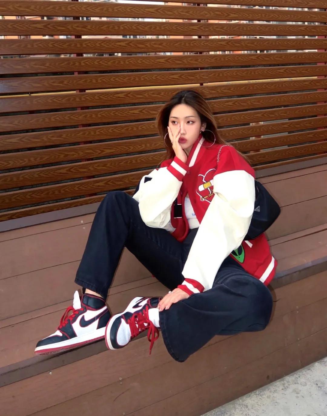 新年当然是穿红色最应景！不过节也想穿