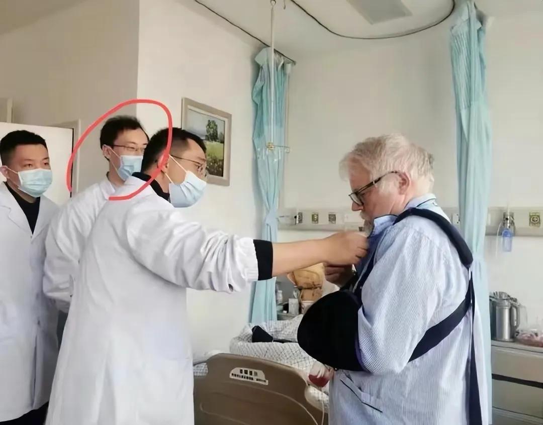 南京鲁医生是正当防卫吗,南京鲁医生打小孩事件最新进展