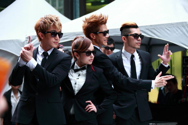 台北红粉女，黑衣人，魔幻客