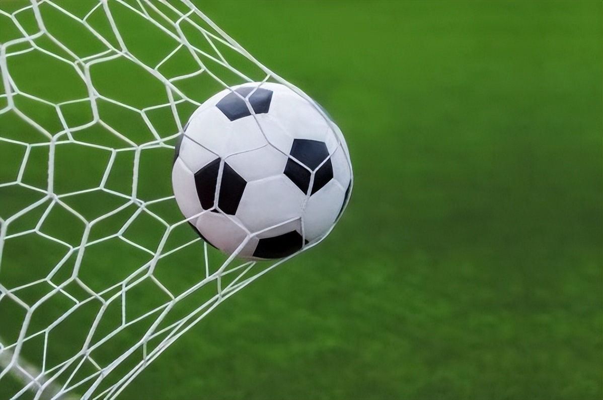 足球运动的起源与发展,简述足球运动在中国的发展史