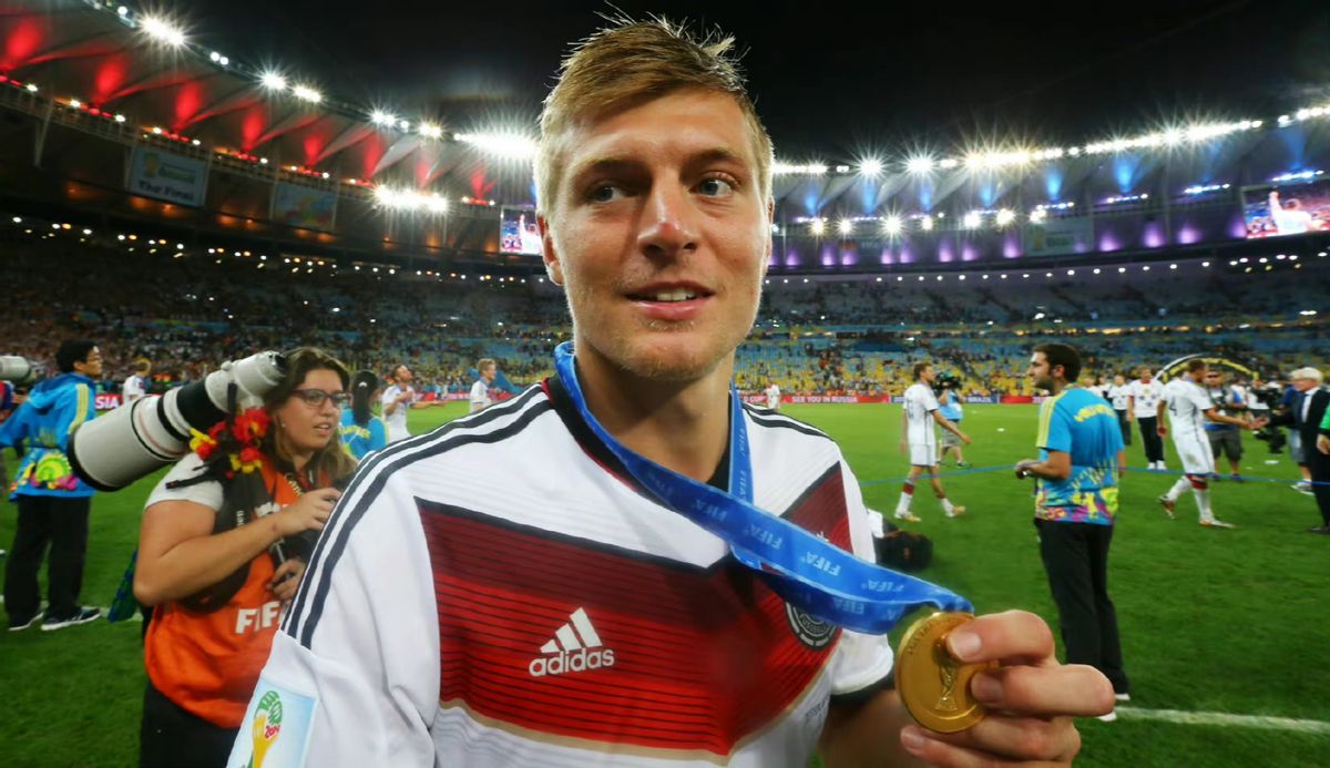 5欧冠1世界杯，他是90后荣誉第一人，只比丁丁大1岁，明夏或退役