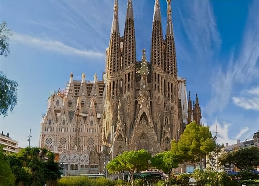 巴塞罗那为什么有吸引力,巴塞罗那特色是什么