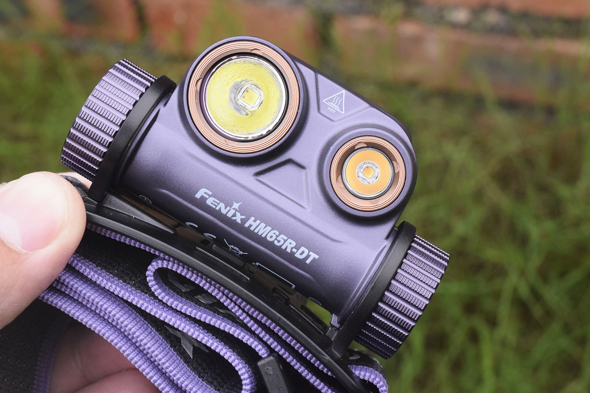 年轻更时尚，菲尼克斯HM65R-DT镁合金越野跑头灯体验