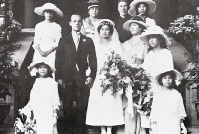 嫁给首富一直无子，麦秀英劝说表妹当妾，表妹连生10子成平妻