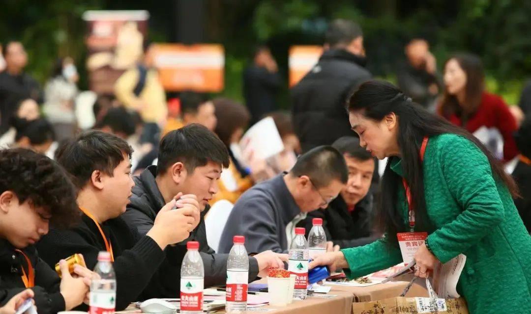 涓浗鍗佸ぇ鍒涙剰绀煎搧,鎯婅壋鍒涙剰绀肩墿