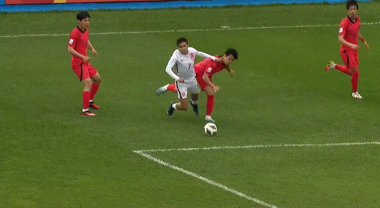 裁判没有办法给德国队点球的原因,裁判吹罚不公平球员离场不打了