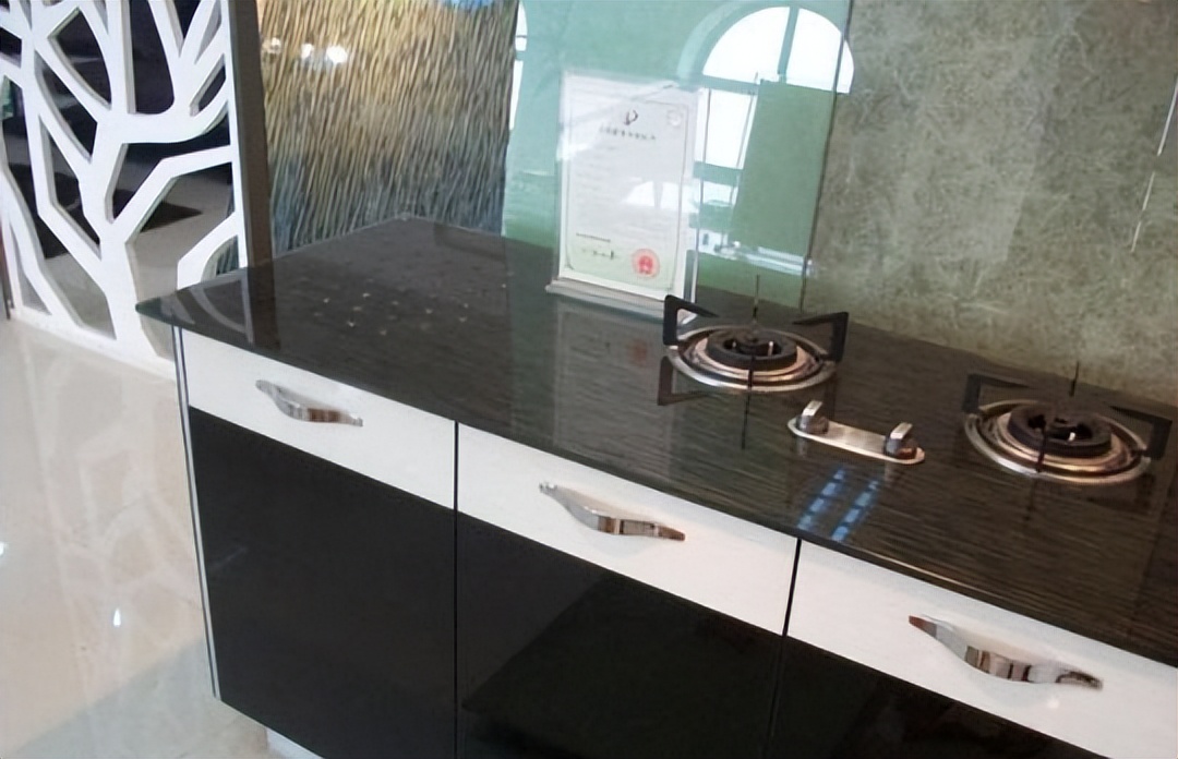 不同材料橱柜优缺点,不同材质橱柜的价格