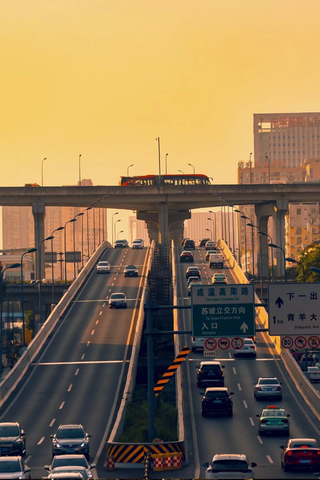 10.7亿人次！成都快速公交10年成绩单公布！