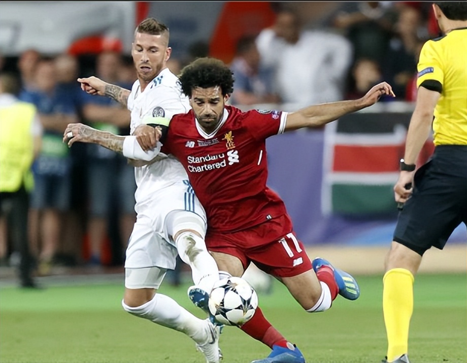 你可知足坛中曾有过这样一名后卫，从未伤过人，受伤的永远是自己