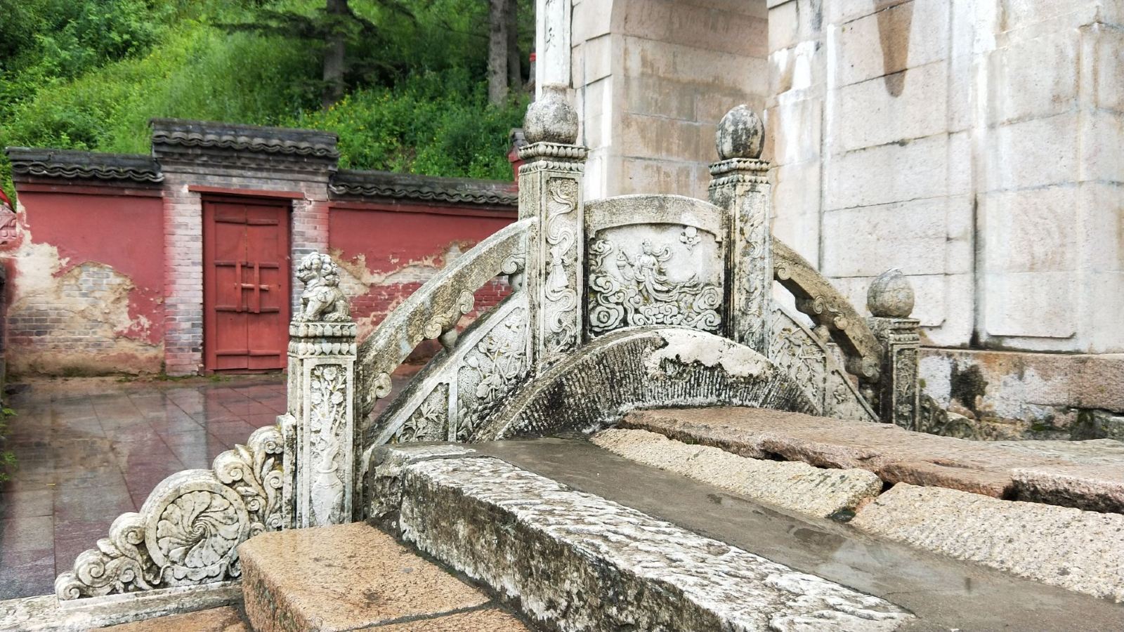 五台山一日游黛螺顶和五爷庙,来到五台山景区佛华山庄五爷庙