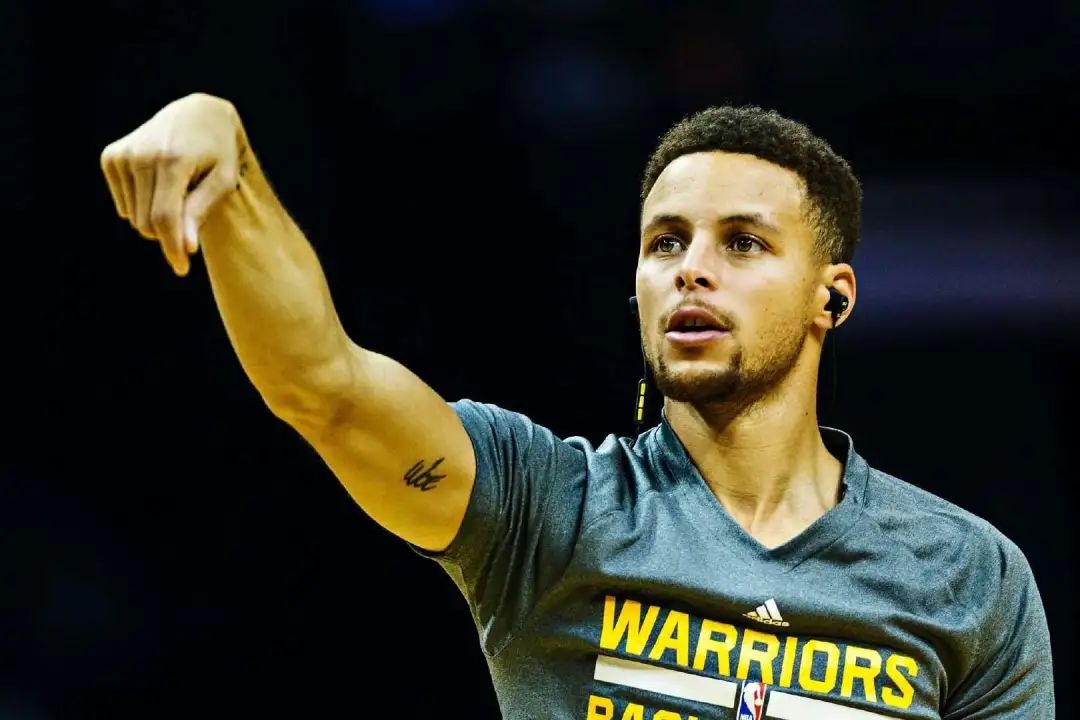 库里系列带flow最耐磨的球鞋,盘点库里各代篮球鞋