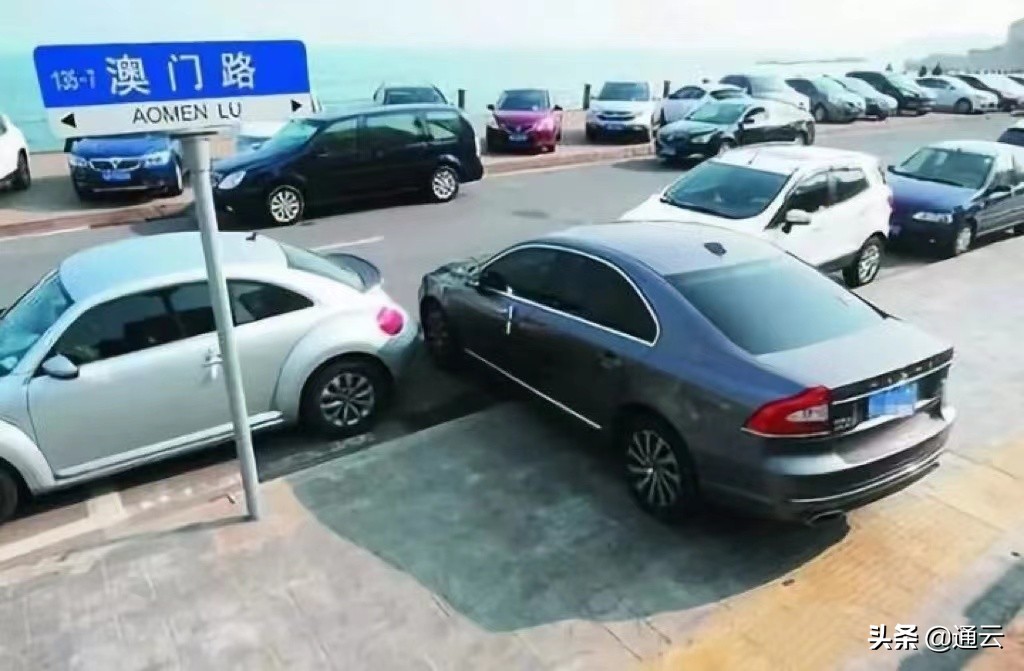 开车蹭到车怎么处理合适,开车轻微蹭到车走了怎么办