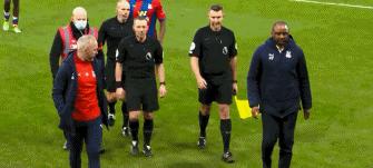 维埃拉红牌罚下,维埃拉犯规