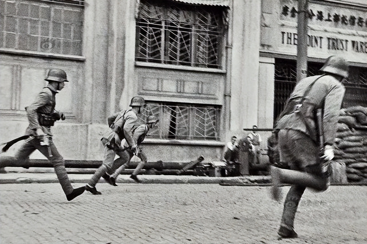 三个月打光国军精锐部队，70万国军难敌30万日寇，真相究竟为何？