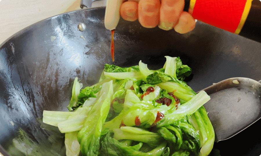 不建议把它放在厨房，小心长满霉菌！给娃吃之前千万看仔细了