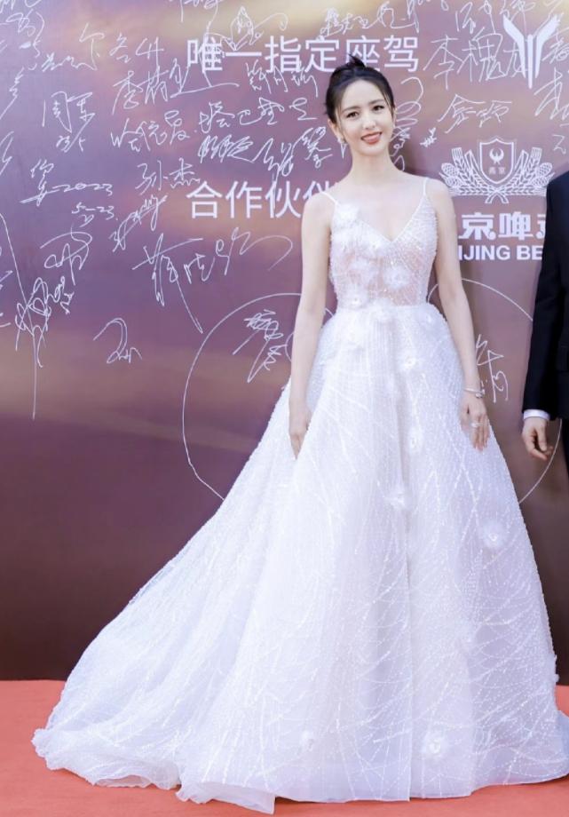 关晓彤于文文同框,于文文和关晓彤同框