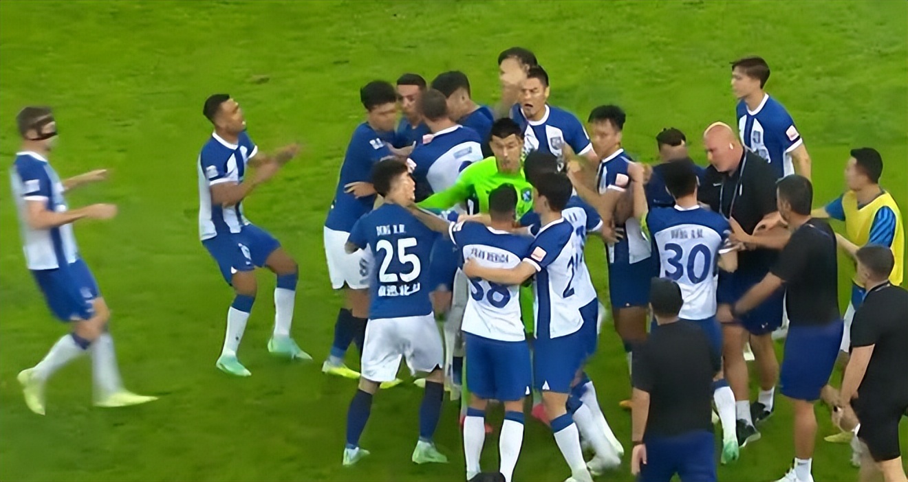 天津津门虎连续失球,天津津门虎进球争议央视解说