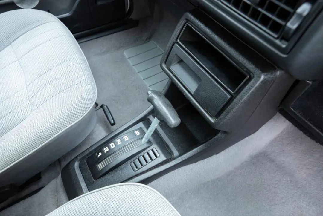 国内少见1989款双门大众捷达