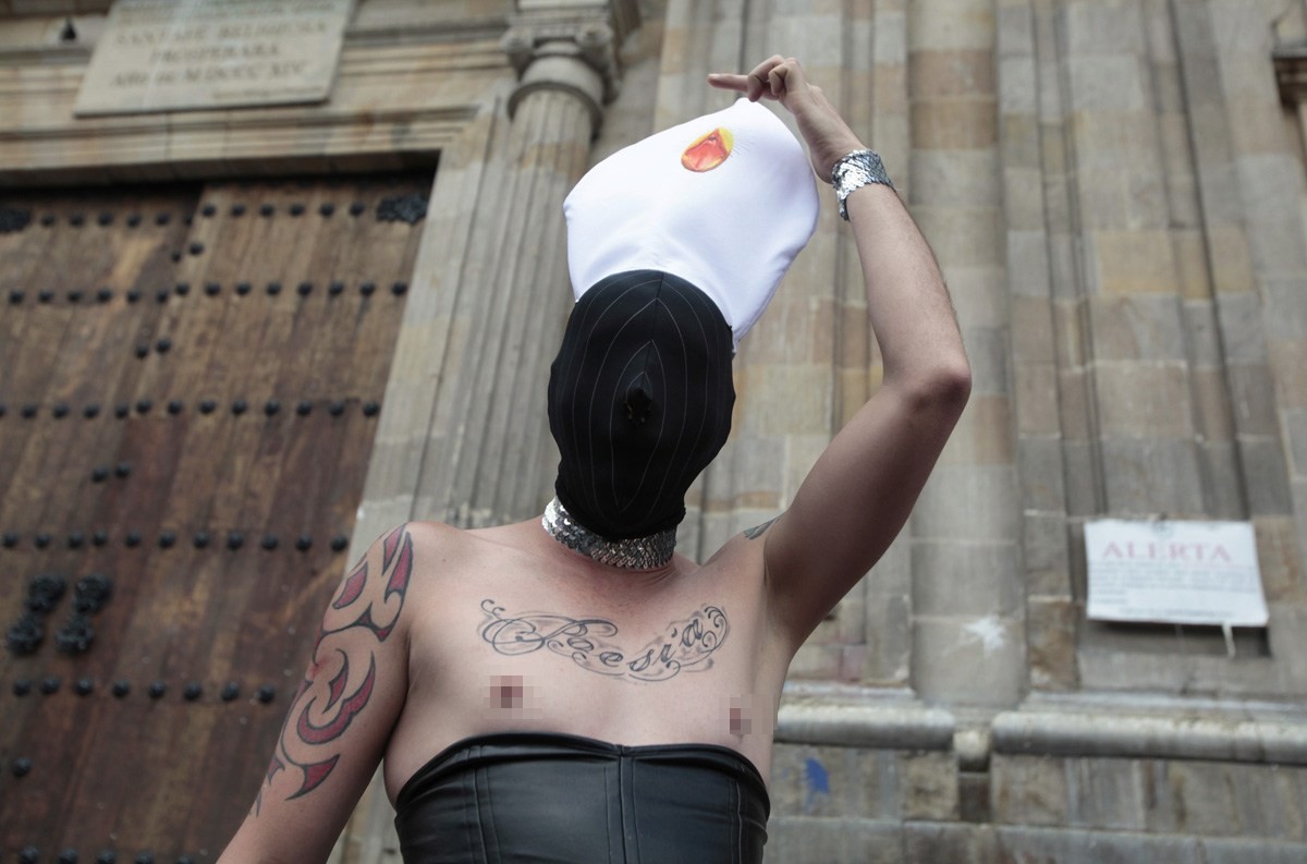 侃爷生日派对寿司,侃爷为朱莉亚庆生