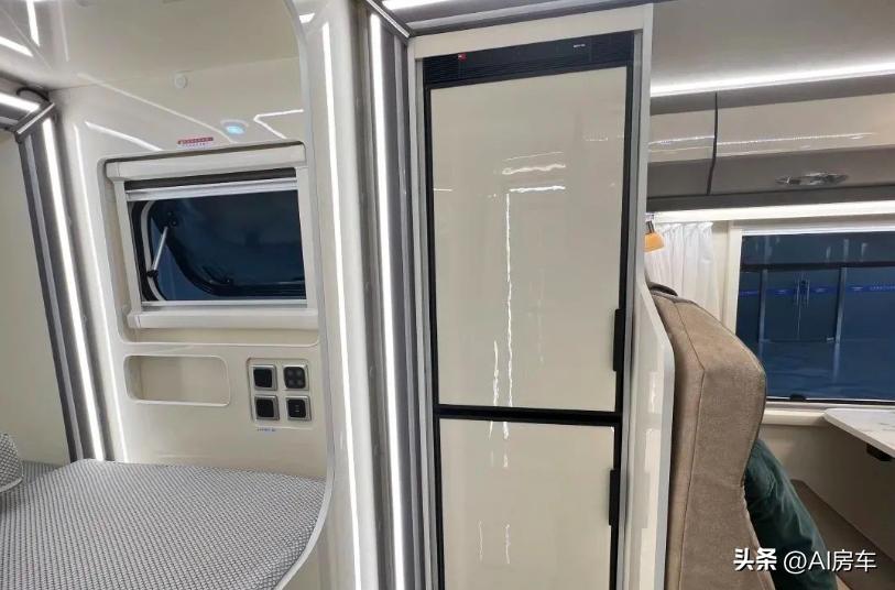 新款房车6座,房车6.5t最新款