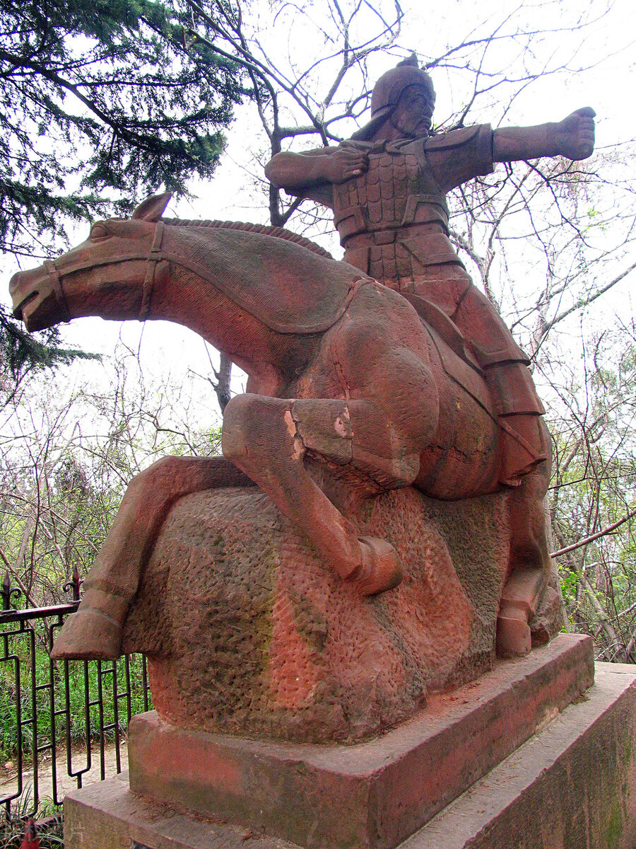 诸葛亮病重，魏延急忙前往看望，却被马岱挥刀砍下头颅！