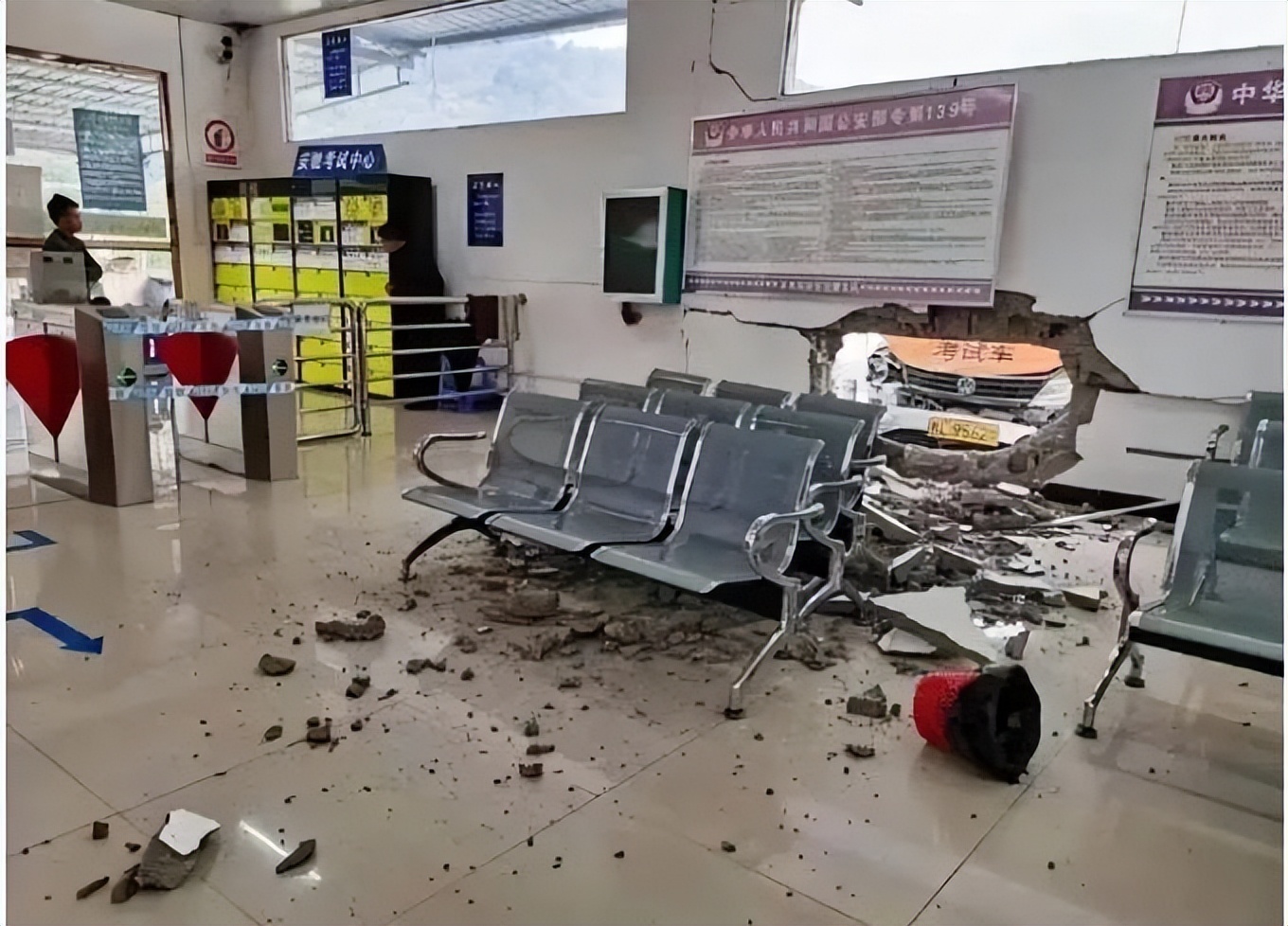 闭不上嘴的搞笑图片,20张搞笑图片大晚上笑得我肚子疼