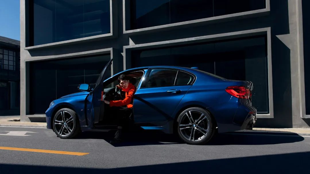 宝马七座报价19万,13万买全新宝马