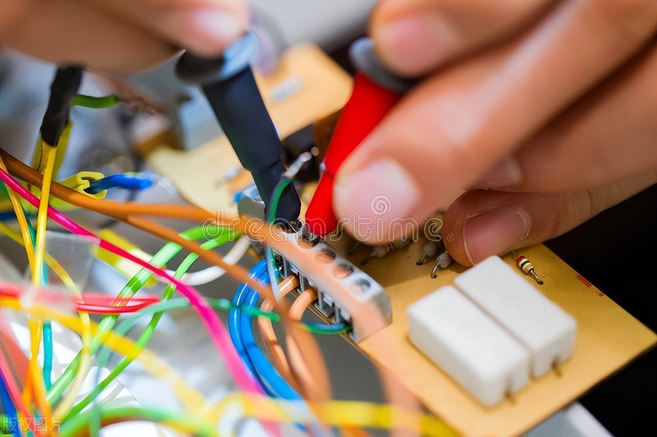 电表跳闸推上去还没电怎么回事,电闸跳闸推上去仍然没电怎么解决