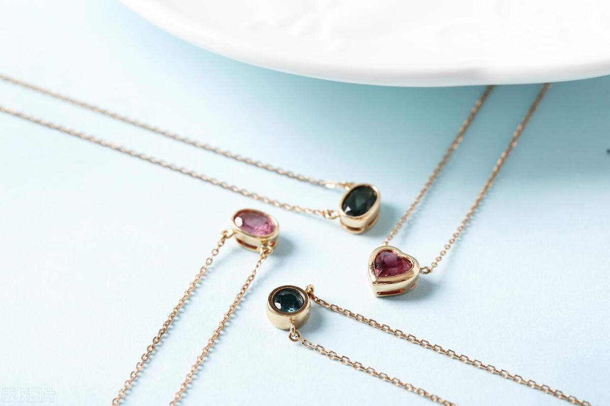 520送女朋友什么礼物最好手工,520送女朋友什么礼物最好实用