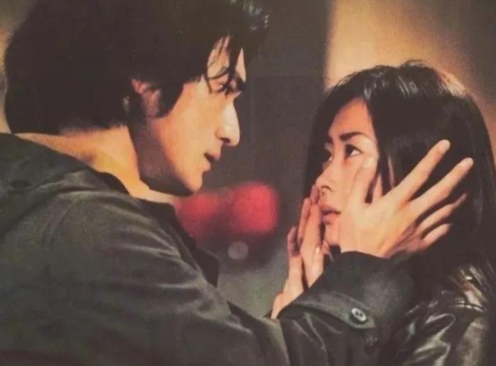 金城武谈起恋爱来是什么样子的,金城武唯一透露给媒体的一段暗恋