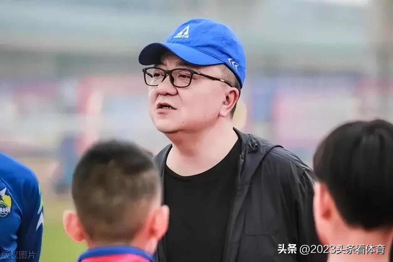 董路怒批足协完整视频,杨晨李玮峰董路做的节目