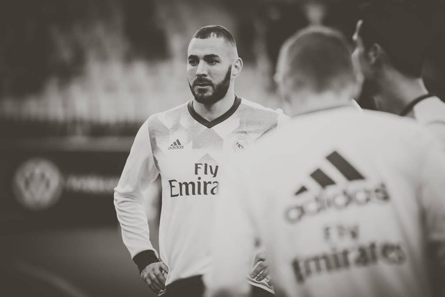 本泽马签约沙特吉达联合,本泽马加盟沙特吉达联合现场