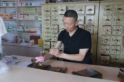 秦安乡村医生马启宏事迹,秦安中医马启红