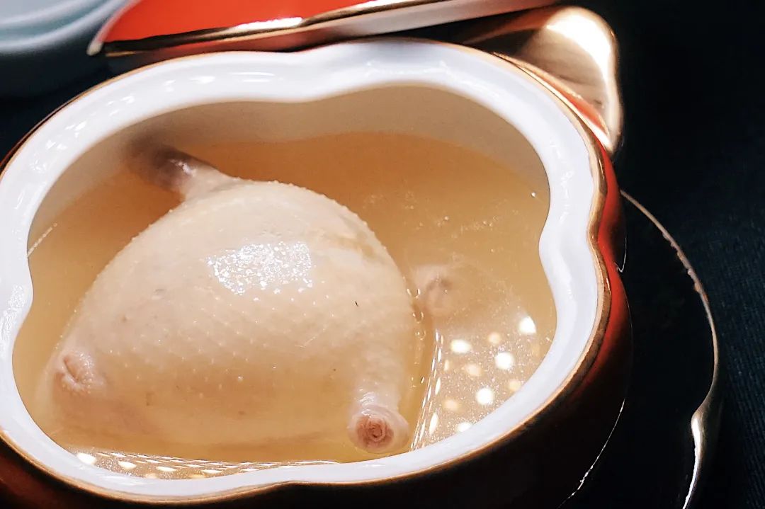 三亚打卡必住酒店之一,三亚十大必住酒店推荐排名最新