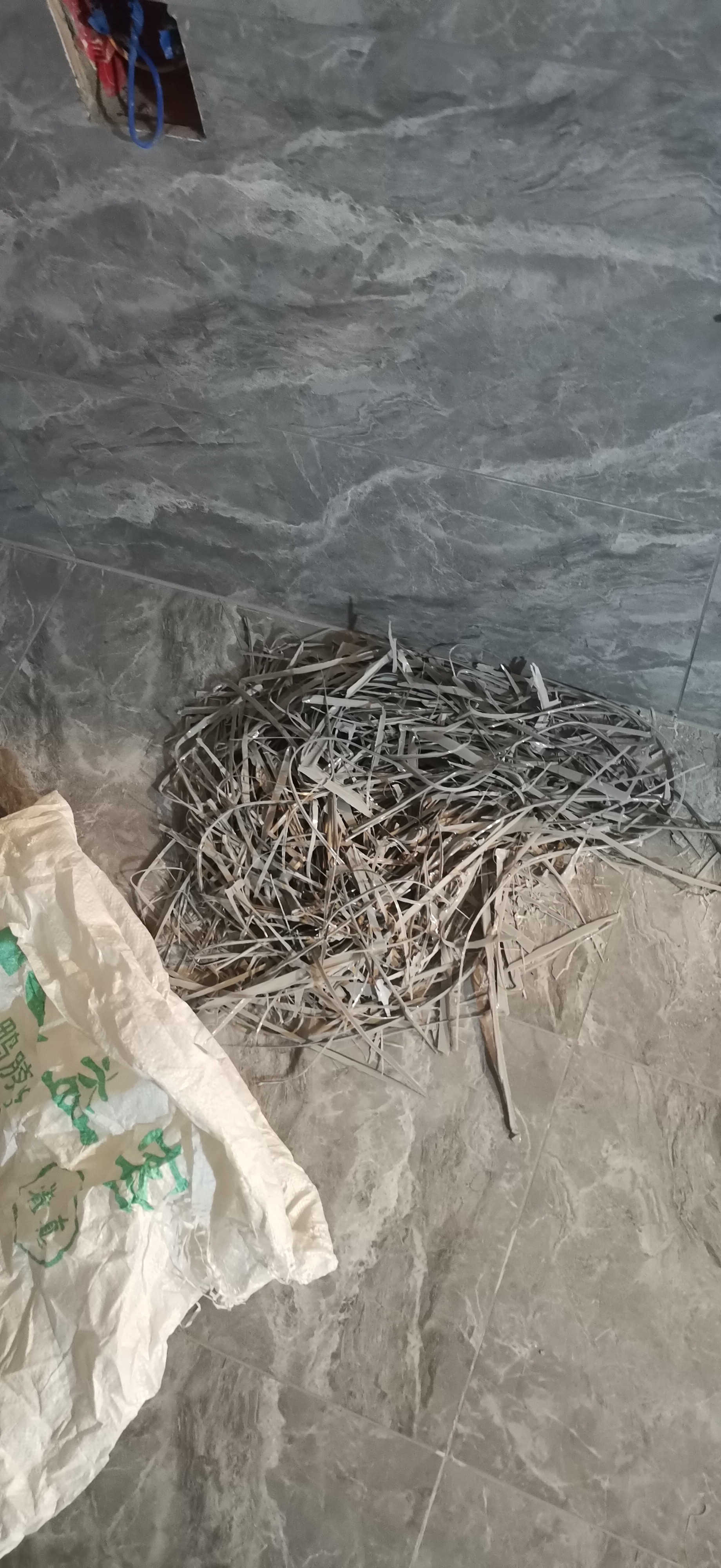 装修公司全包后期加钱怎么办,装修工人加钱怎么办