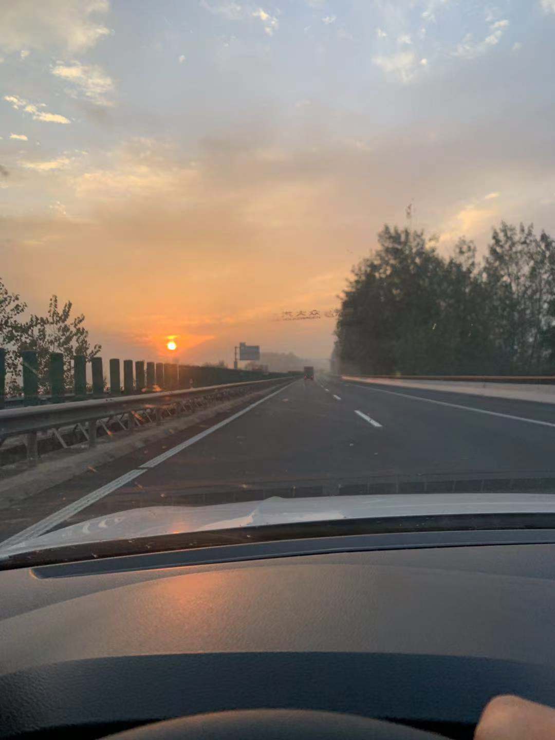 新手小白怎么做红酒生意,做红酒生意怎样起步