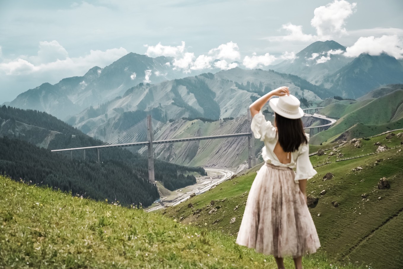 新疆伊犁之美,走了一圈才发现世界万物远不及你