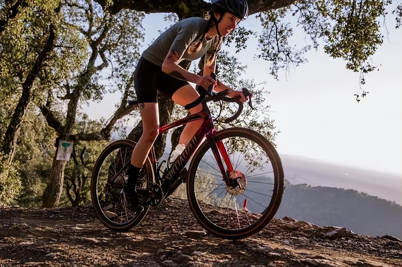 锻炼身体骑自行车好还是步行好,从锻炼的角度选公路车还是山地车